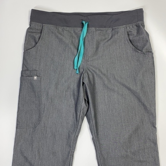 Figs Kade Cargo Gray Scrub Pants Size Large - Picture 7 of 10